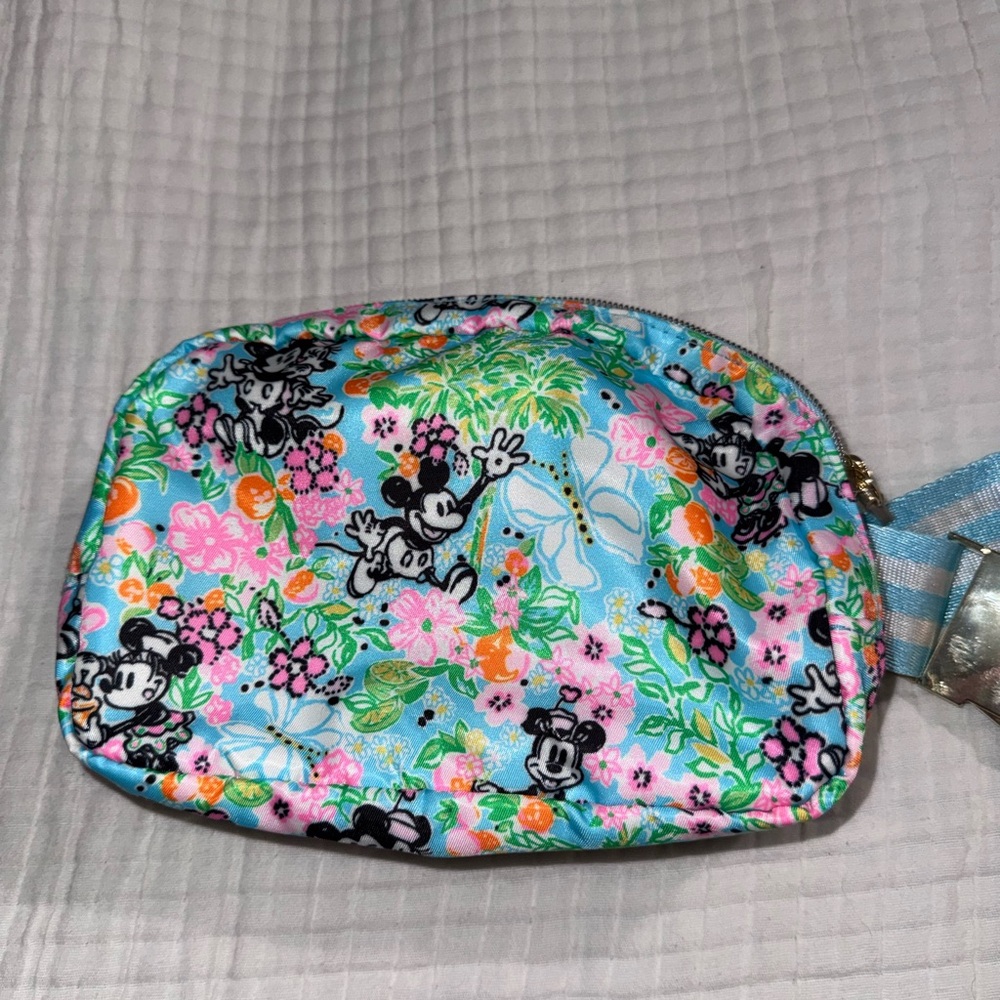 NWOT Lilly x Disney belt bag